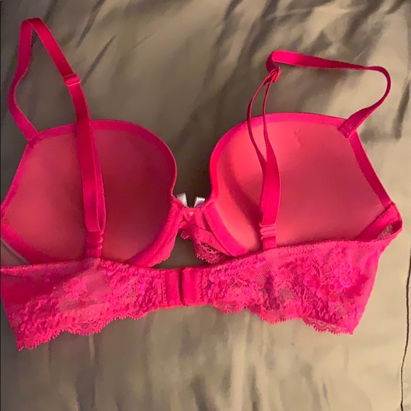 Victoria’s Secret push up bra - Picture 3 of 3